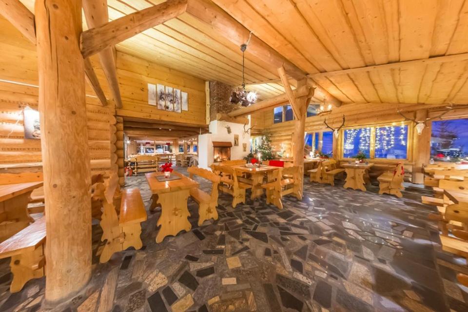 Pensjonat Laworta Ski 下乌斯奇基 外观 照片